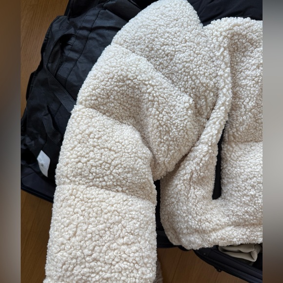 Maje Puffer Jacket - Picture 2 of 7